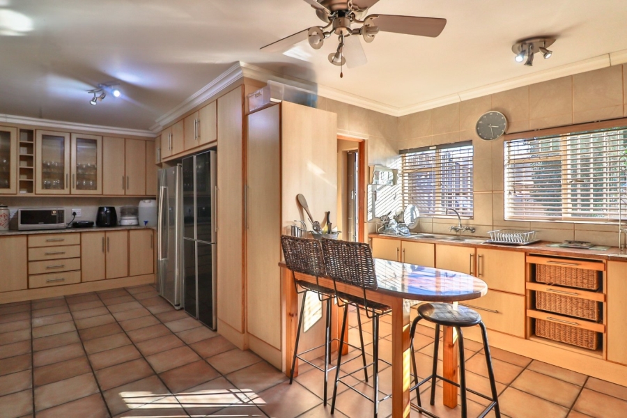 6 Bedroom Property for Sale in Heuwelsig Free State